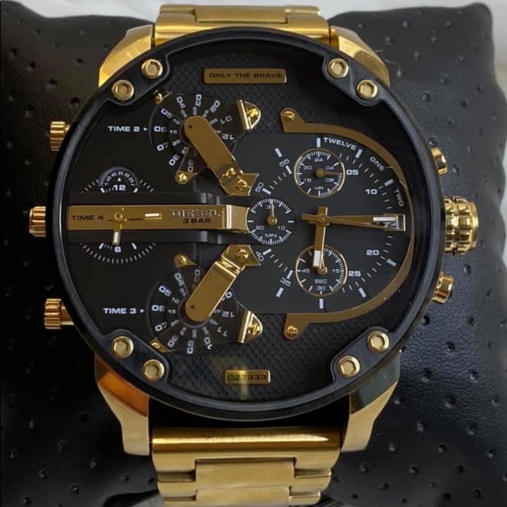 DZ7333 - Diesel Men’s Mr. Daddy 2.0 Gold-Tone Chronograph Watch